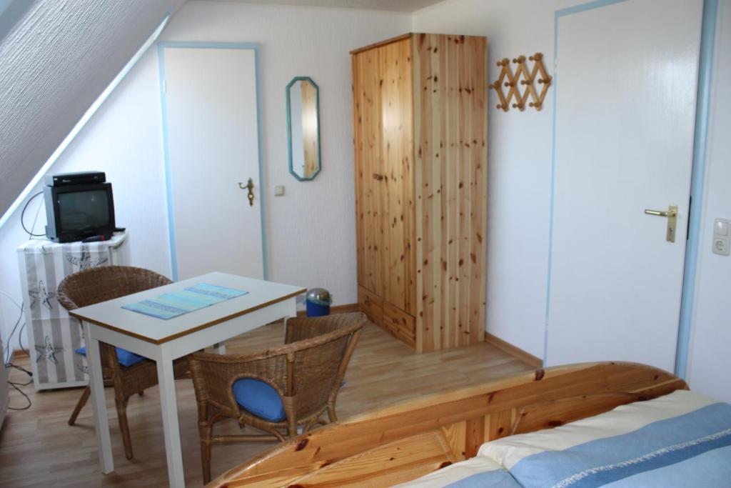 Pension Vorm Darss Hirschburg Habitación foto