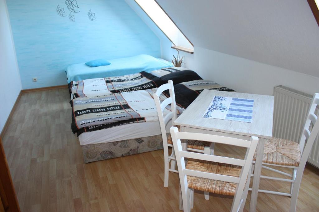 Pension Vorm Darss Hirschburg Habitación foto